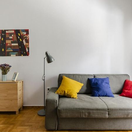 Colourful Apartment Under The Acropolis Афины Экстерьер фото